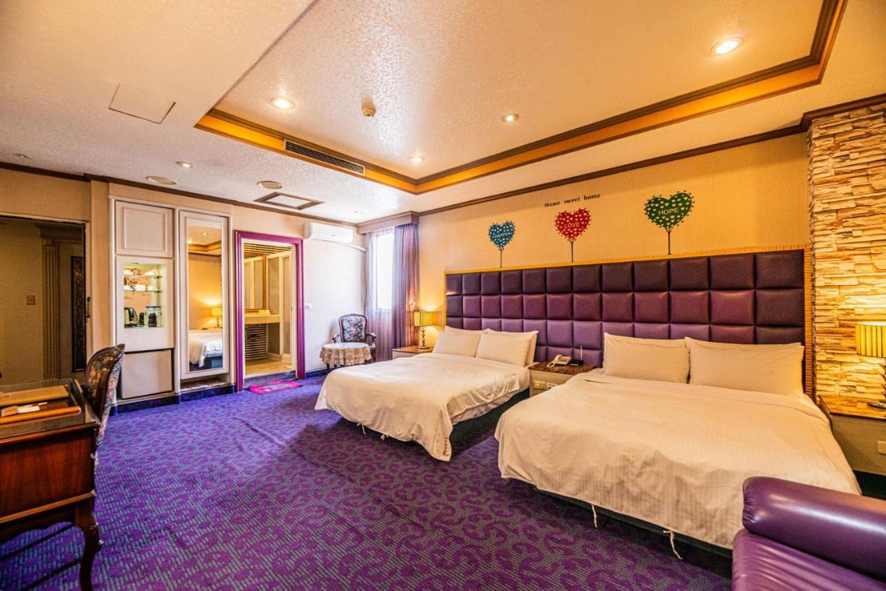 Wenpin Hotel - Pier 2 Kaohsiung Exterior photo