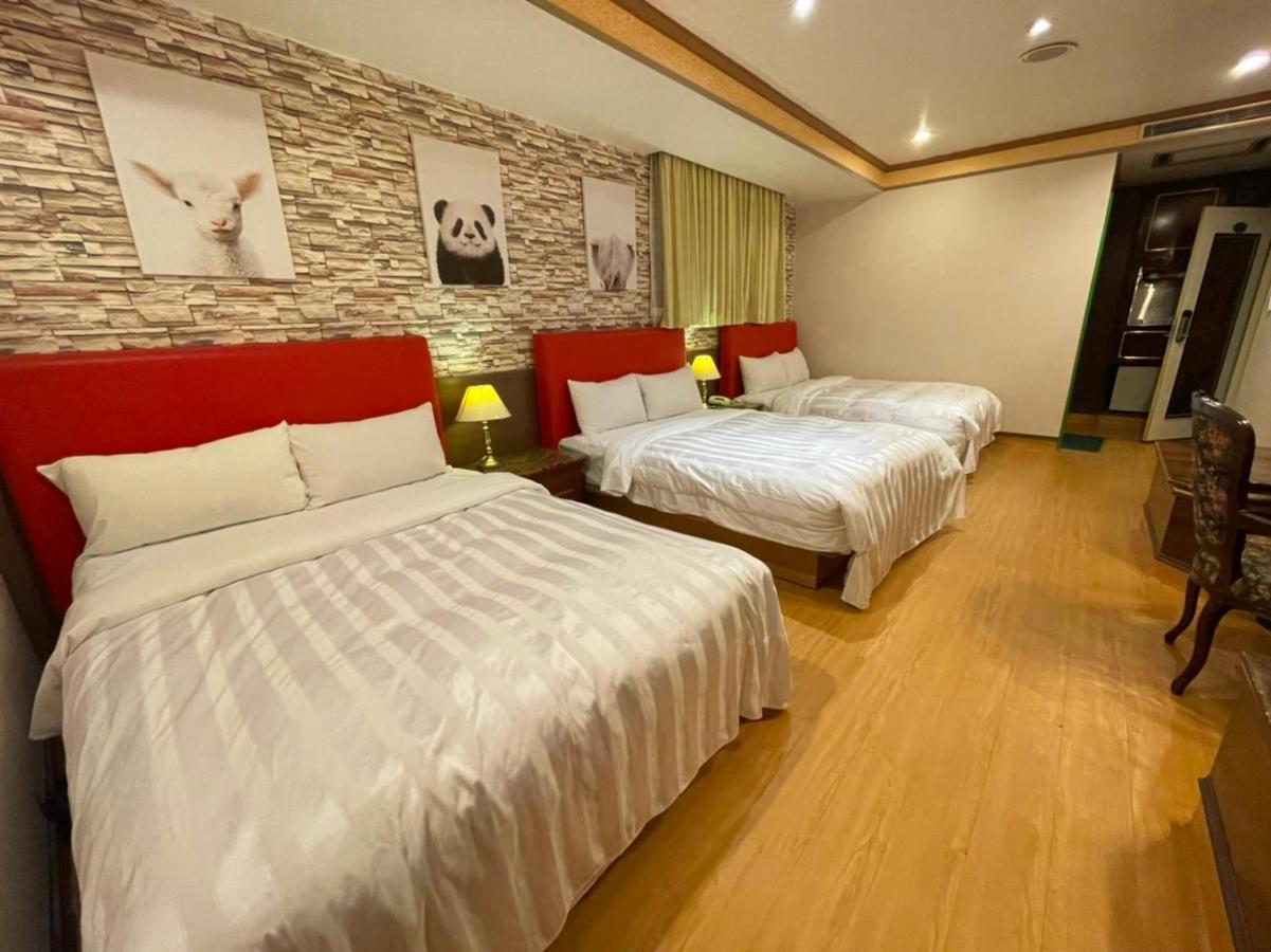 Wenpin Hotel - Pier 2 Kaohsiung Exterior photo